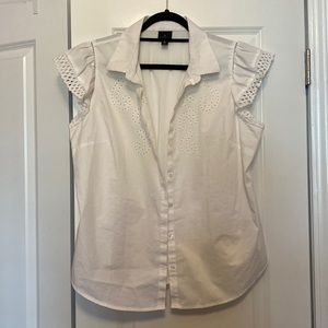 White Worthington Blouse with its Floral Eyelet design in size XL